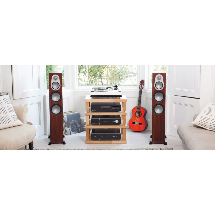 Saturday Audio Chicago audio store with new & used hifi equipment